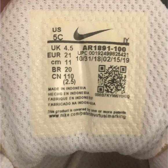 2018 Nike Air Max Plus White & Silver AR1891-100 Size 5C Toddler Kids Shoes - Picture 5 of 5